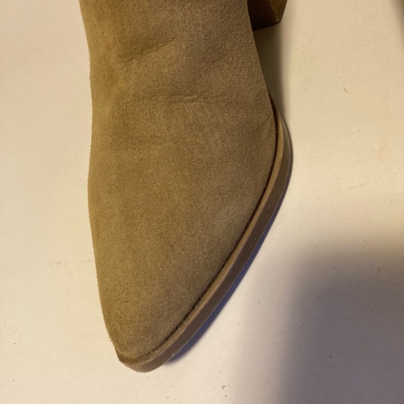 Steve Madden Cream Suede Point Toe Ankle Boots size 7 - Picture 11 of 16